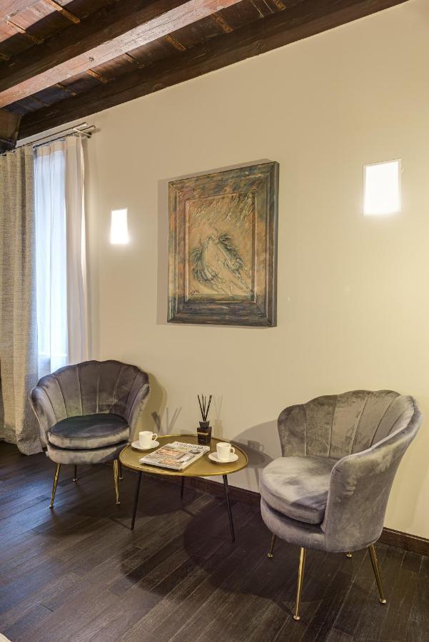 Palazzo Duomo Suites In Udine Center מראה חיצוני תמונה