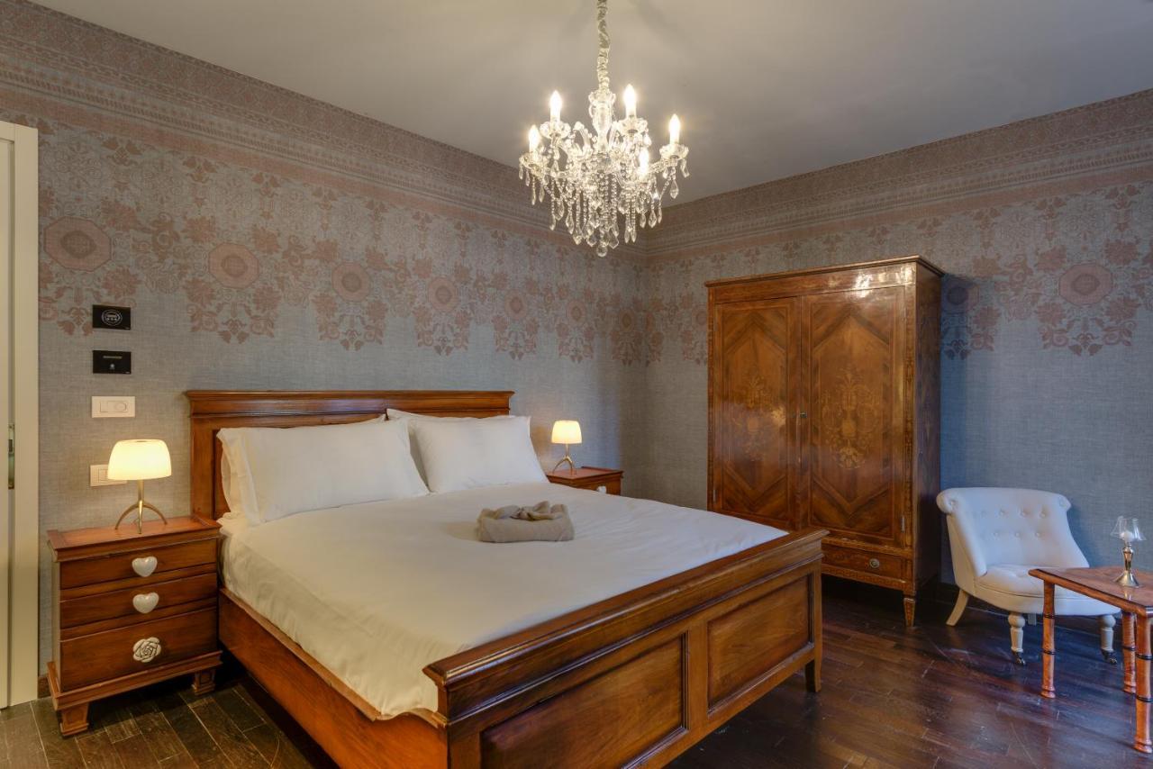 Palazzo Duomo Suites In Udine Center מראה חיצוני תמונה